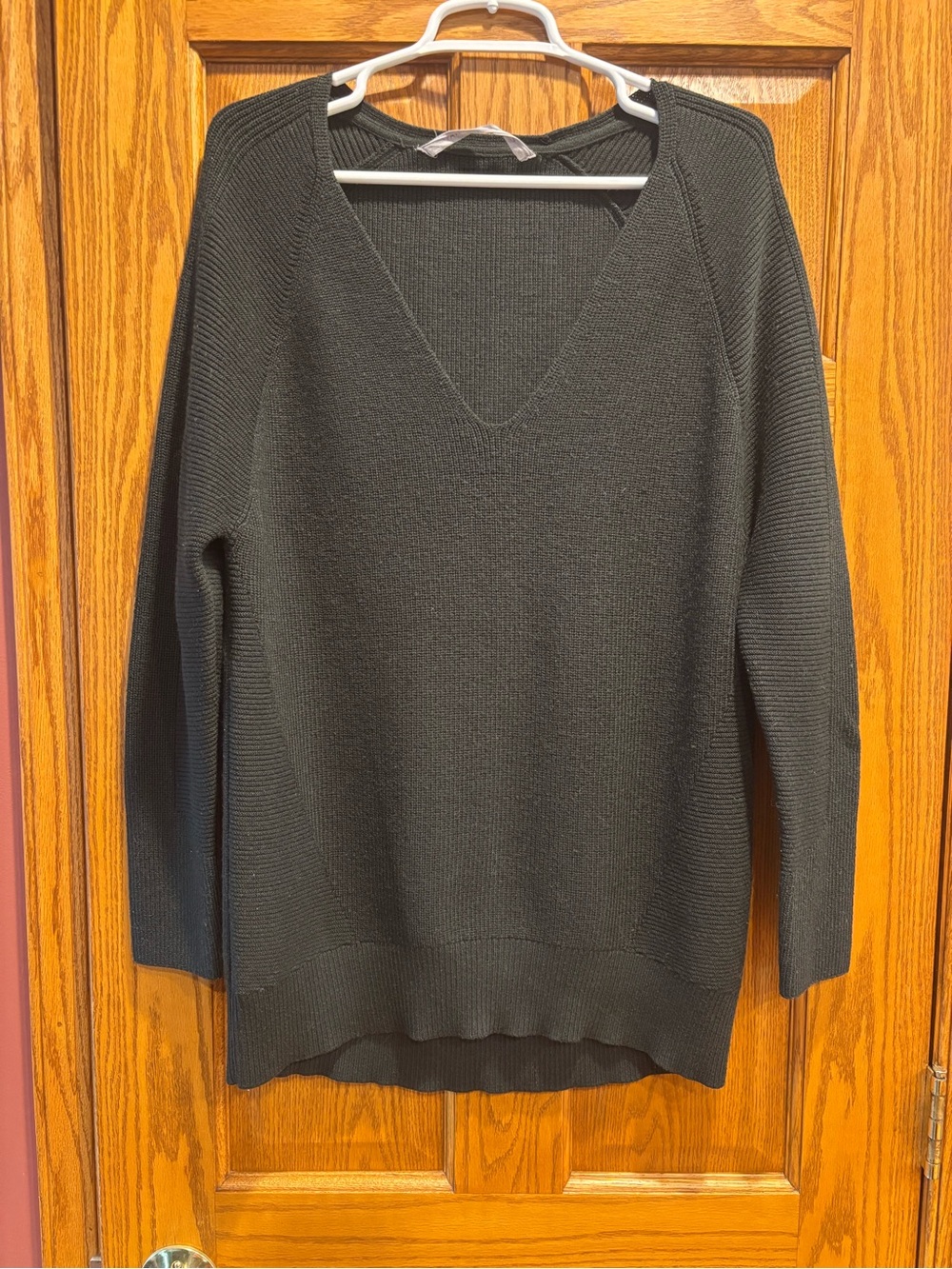 Athleta V-Neck Long Sleeve Sweater